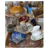 Boxlit miscellaneous, clear and colored glass hen