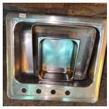 Metal sink 25X 22