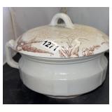 Chamber pot with non-matching lid chipped
