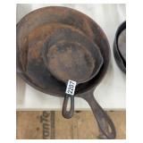 CAST IRON SKILLETS 5.5" & 9.5"