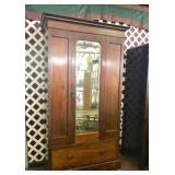 Nice armoire