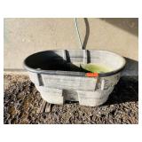 Rubbermaid 100 Gallon Watering Trough