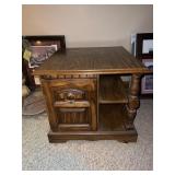 (2) Side / End Tables