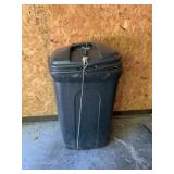 Plastic Garbage Can with Lid and Wheels