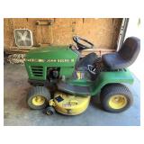 John Deere STX 38 Lawn Tractor