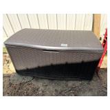 Suncast plastic outdoor storage container /