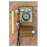 Thomas Crosley Limited Edition Wall Mounted Retro