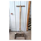Vintage reel push mower w/ wooden handle, does
