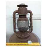 Vintage Dietz D-Lite Lantern, glass is broken