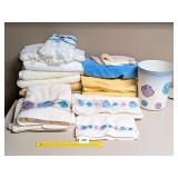Group of bath towels & washclothes      Located