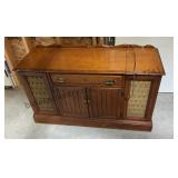 Vintage Montgomery Ward Console Stereo