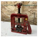 Heavy Duty Yoke Pipe Vise