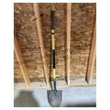 Spade Shovel with Fiberglass Handle