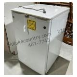 GE Mini Fridge with Freezer