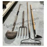 Long Handled Tools Lot 3