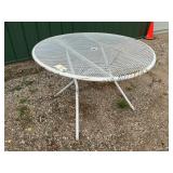Round Metal Patio Table