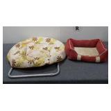 Moon Chair (32"x28") & Small Dog Bed (18"x22")