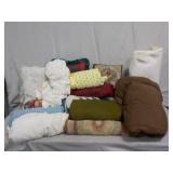 Blankets & Quilts/Pillows/Rug