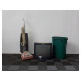 Quick Kleen Vacuum & (2) Trash Cans