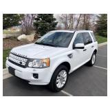 2012 Land Rover LR12 -Leather -Sunroof - 77K Miles