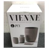 Vienne (4) Piece Bathroom Set - New In Box