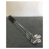 (8) Titleist Golf Clubs