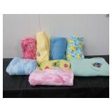 (8) Fleece Blankets: Kids Themes