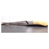 Beautiful Damask Steel Blade w/ Wooden Handle