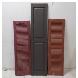 (4) Plastic Window Shutters (3) Red (1) Brown