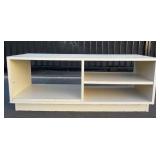 Horizontal White Stand 18" x 45" x 18.5"