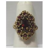 Stunning 18k Gold Ruby Ring (Size 5 1/2)