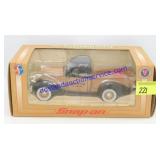 Snap-on 1/24 1937 Studebaker Pickup