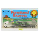 1/64 Deutz-Allis Equipment Hauler Semi Truck, Ertl