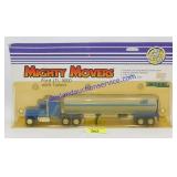 1/64 1/64 Mighty Movers Ford LTL8000 w/ Tanker