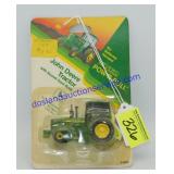 1/64 John Deere Pow-R-Pull Tractor