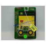 1/64 John Deere 7020 Tractor