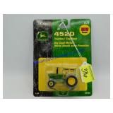 1/64 John Deere 4520 Tractor w/ Cab & Duals