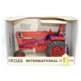 1/16 International 1066 ROPS
