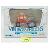 1/43 961 Ford Tractor, Ertl