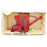1/16 International Harvester Grinder/Mixer, Ertl