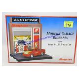 Snap-on Modern Garage Diorama