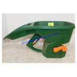 Turf Building Hand Fertilizer