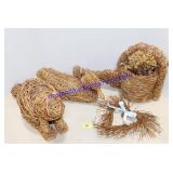 Lot of (4) Wicker Decor Pieces