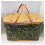 Vintage Picnic Basket (21 x 13 x 12)