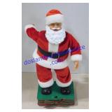 Twisting Musical Santa