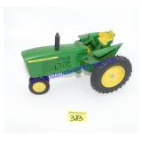 1/16th Scale John Deere Tractor