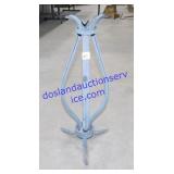 Metal Stand (2