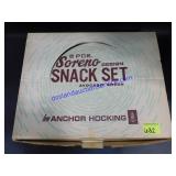 Anchor Hocking 8 Piece Snack Set