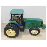 1/16th Scale John Deere 4WD Tractor