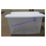 64 Qt Tote with Lid